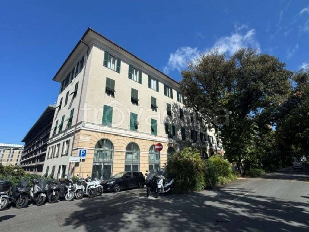 appartamento in vendita a Genova in zona Carignano
