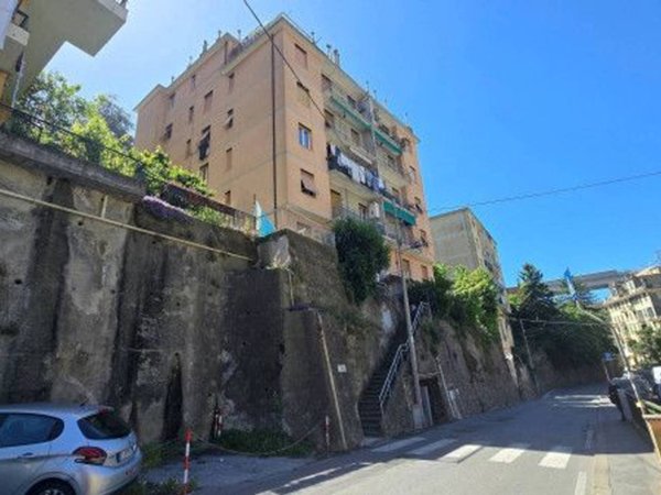 appartamento in vendita a Genova in zona Quezzi