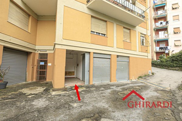 appartamento in vendita a Genova in zona Sestri Ponente