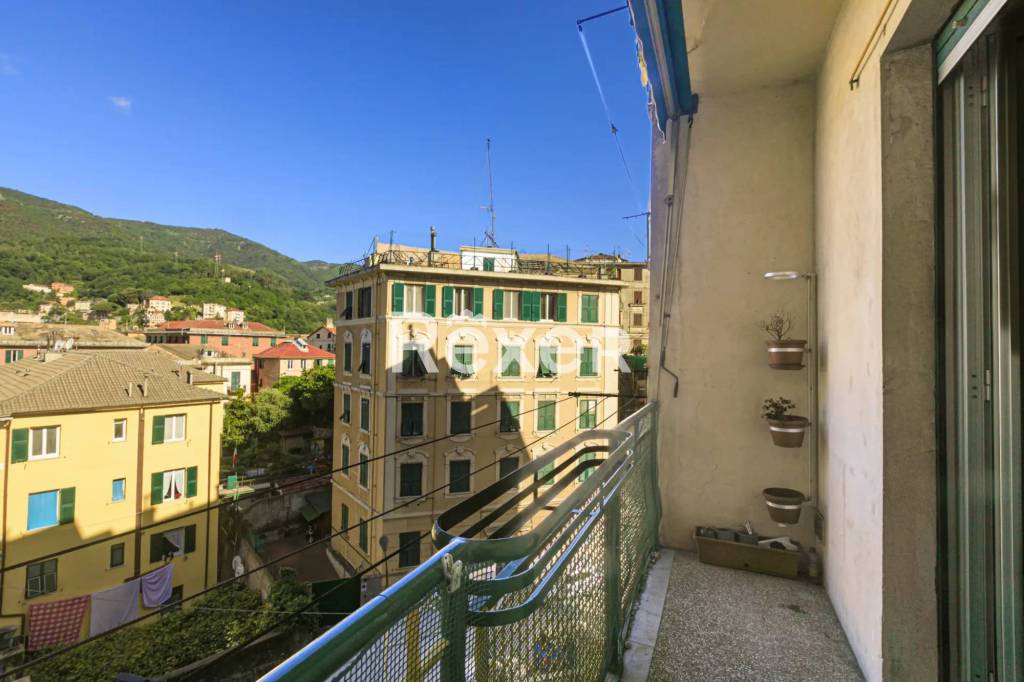 appartamento in vendita a Genova in zona Bolzaneto