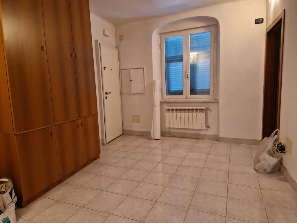 appartamento in vendita a Genova in zona Certosa