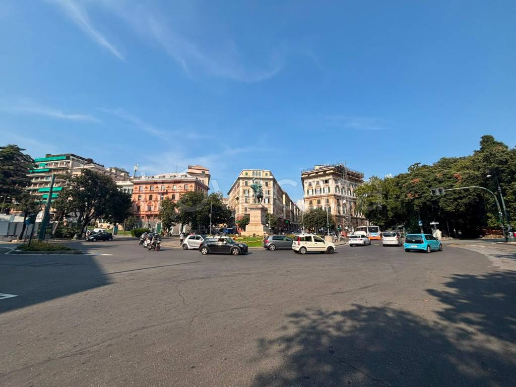 ufficio in vendita a Genova in zona Centro Storico