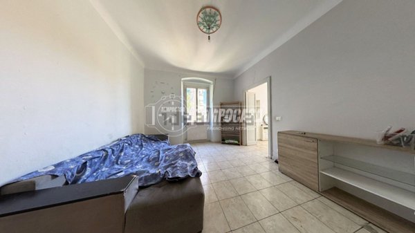 appartamento in vendita a Genova in zona Sestri Ponente