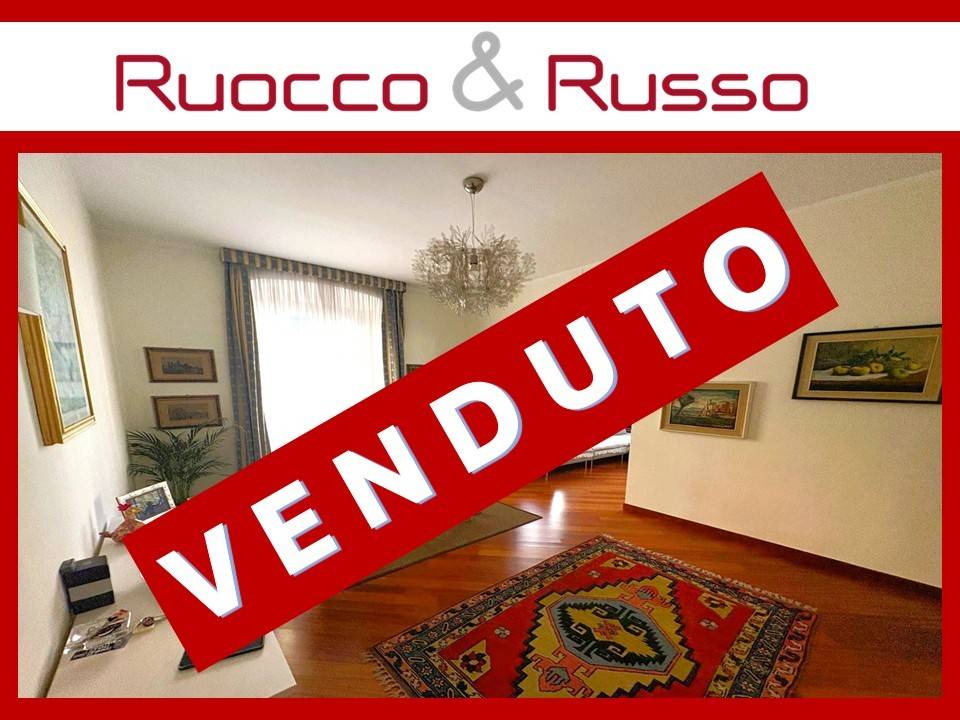 appartamento in vendita a Genova in zona Foce