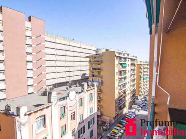 appartamento in vendita a Genova in zona Sampierdarena