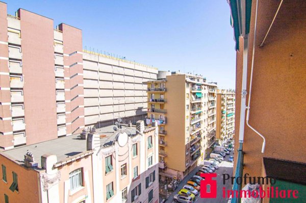 appartamento in vendita a Genova in zona Sampierdarena