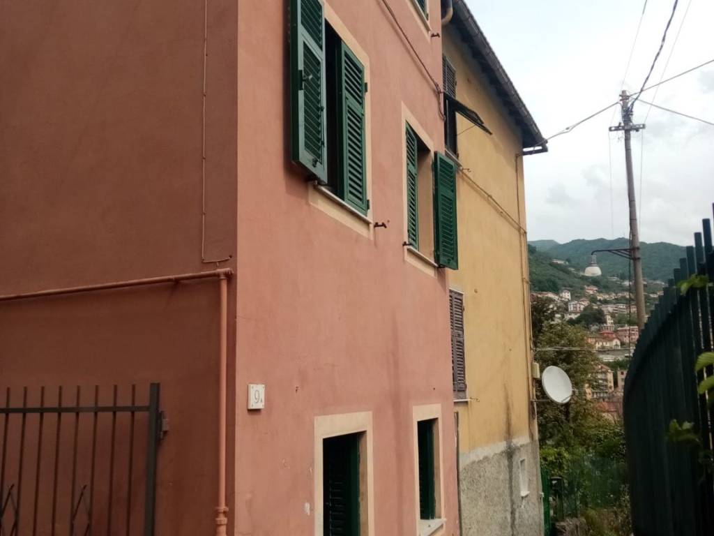 casa indipendente in vendita a Genova in zona Struppa