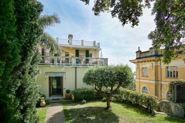casa indipendente in vendita a Genova in zona Castelletto