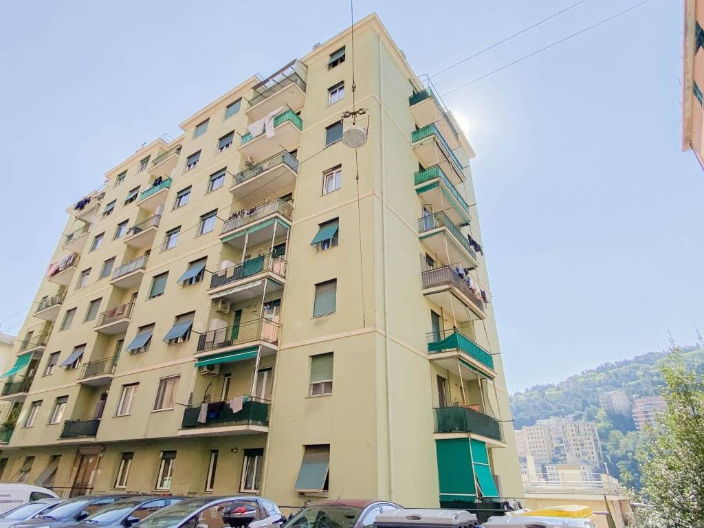 appartamento in vendita a Genova in zona Marassi