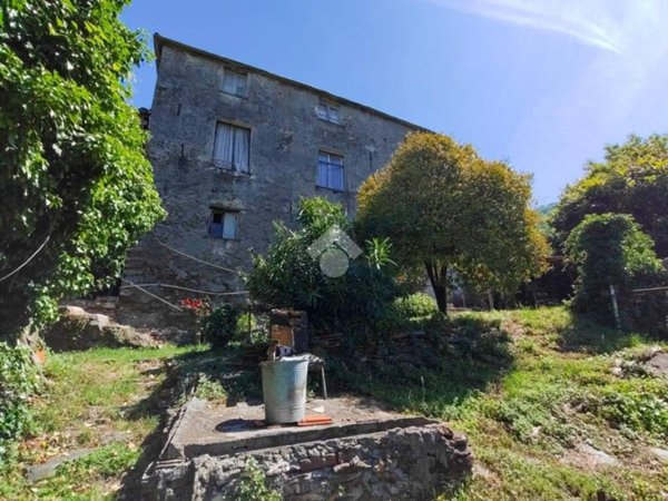 casa indipendente in vendita a Genova in zona Rivarolo