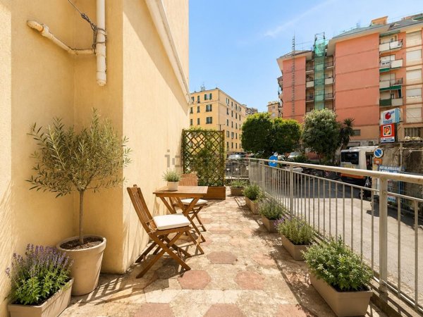 appartamento in vendita a Genova in zona Palmaro / Pra'