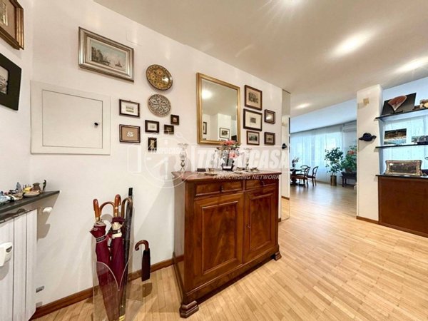 appartamento in vendita a Genova in zona Sestri Ponente