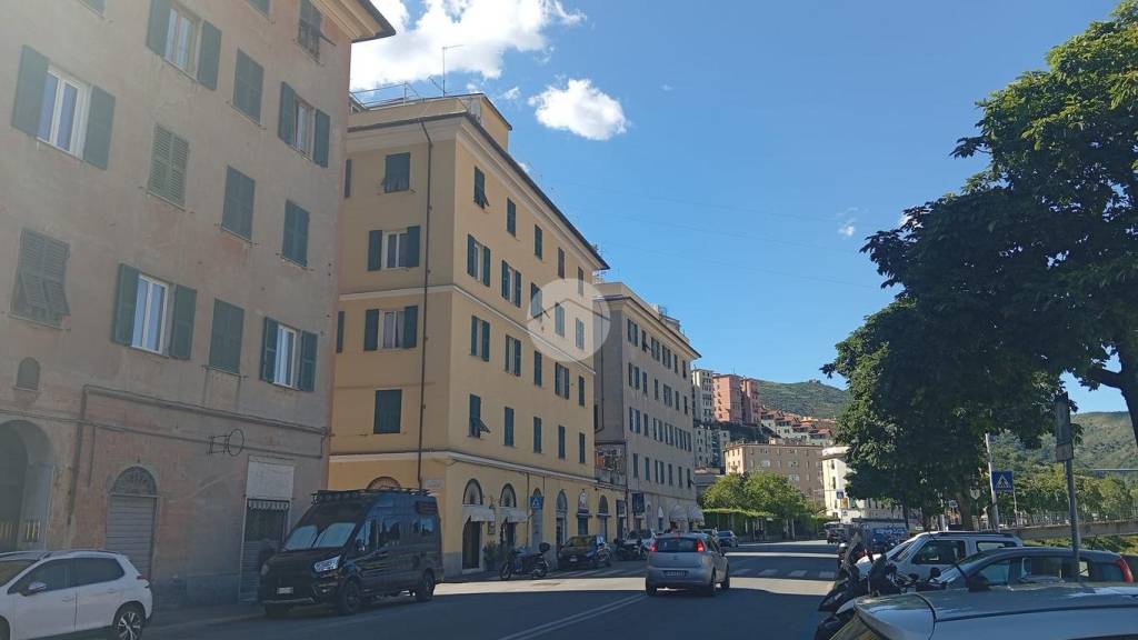 appartamento in vendita a Genova in zona Staglieno