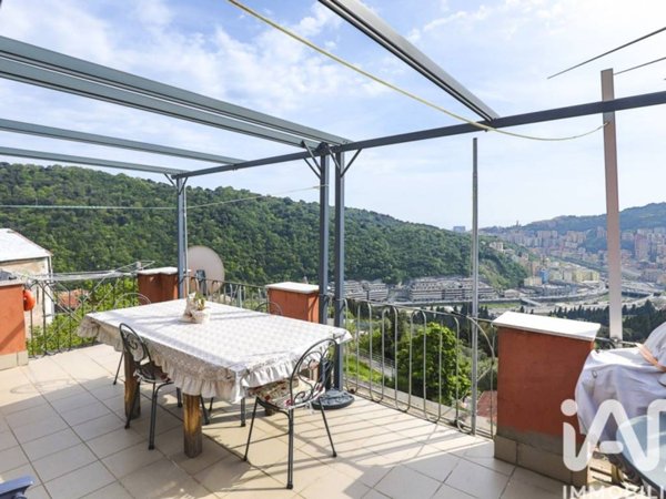 casa indipendente in vendita a Genova in zona Staglieno