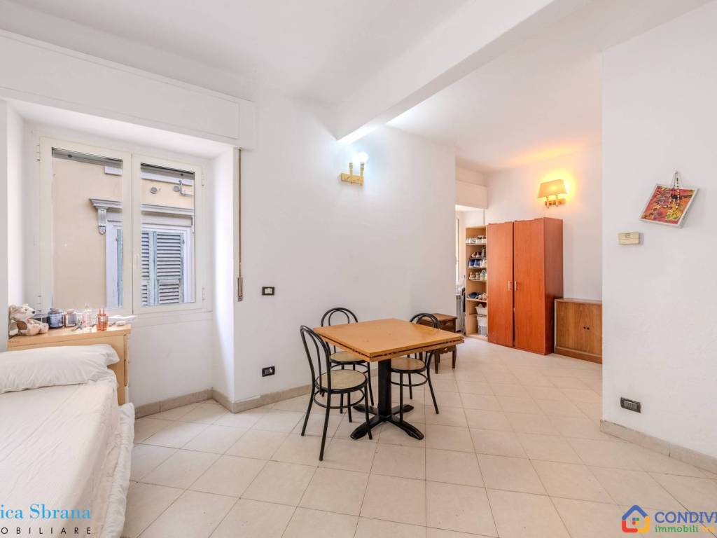 appartamento in vendita a Genova in zona Lagaccio / Granarolo