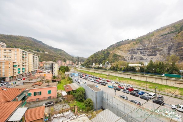 appartamento in vendita a Genova in zona Molassana