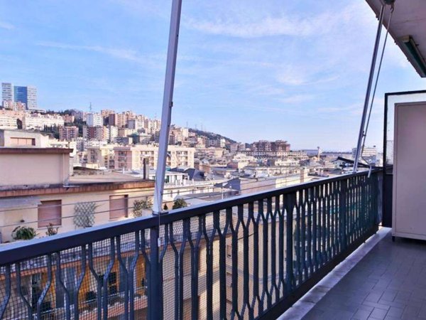 appartamento in vendita a Genova in zona Sestri Ponente