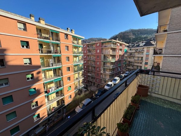 appartamento in vendita a Genova in zona Quezzi