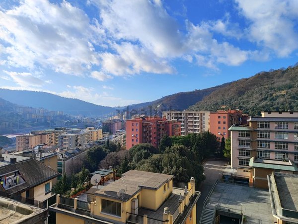 appartamento in vendita a Genova in zona Molassana