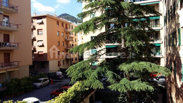 appartamento in vendita a Genova in zona Sestri Ponente