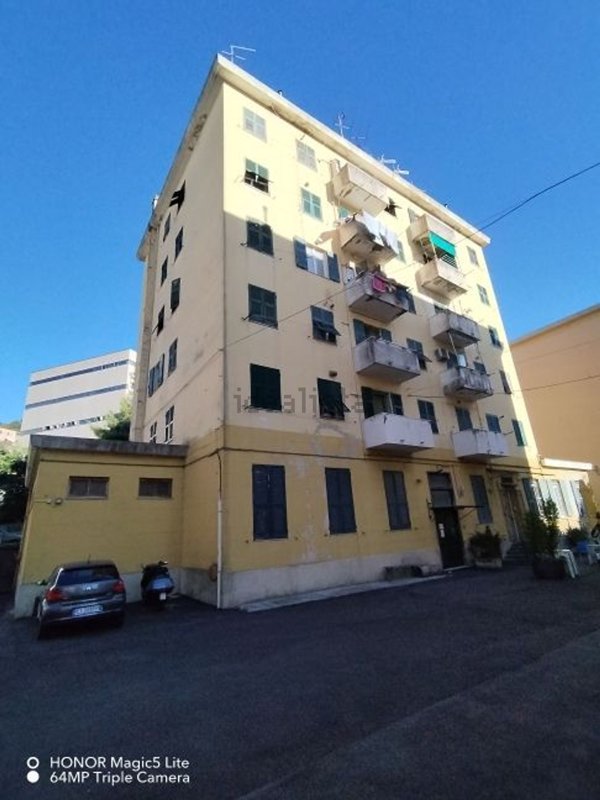 appartamento in vendita a Genova in zona San Gottardo/Sant'Eusebio