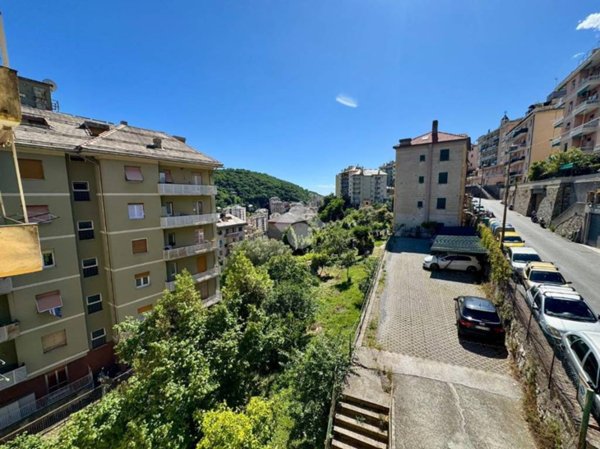 appartamento in vendita a Genova in zona Quezzi