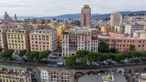 appartamento in vendita a Genova in zona Carignano