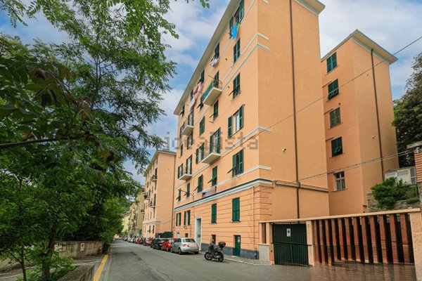 appartamento in vendita a Genova in zona Oregina