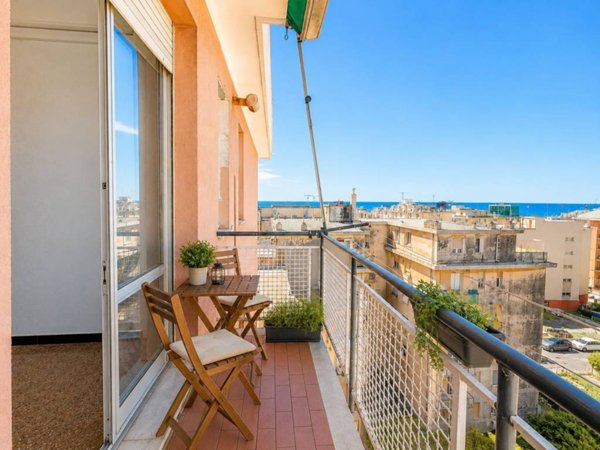 appartamento in vendita a Genova in zona Palmaro / Pra'