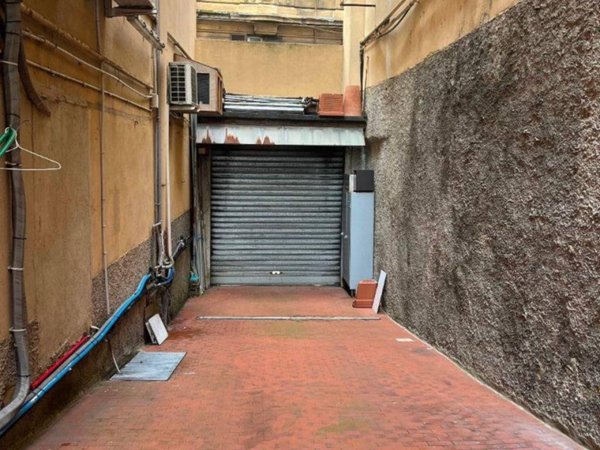 negozio in vendita a Genova in zona Cornigliano