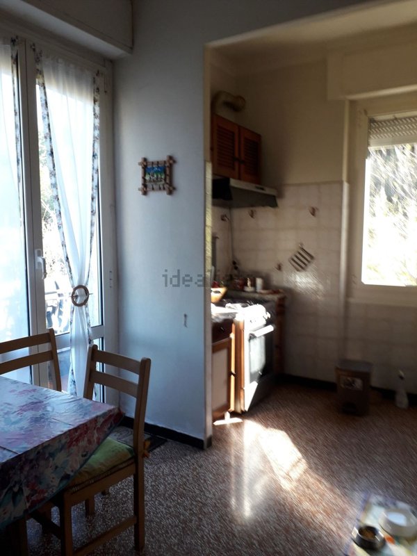 appartamento in vendita a Genova in zona Rivarolo