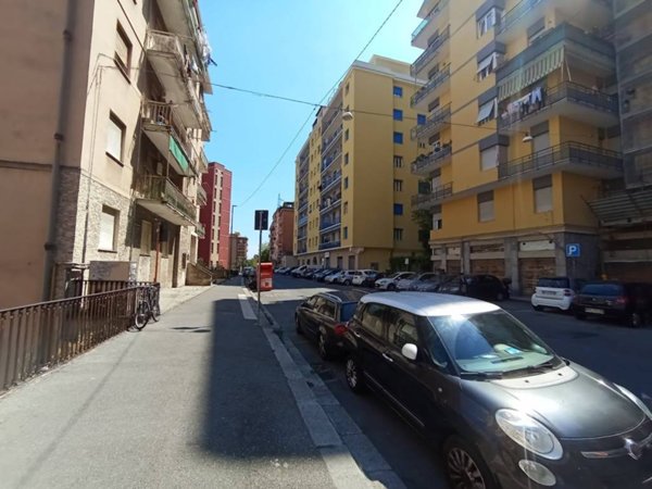 appartamento in vendita a Genova in zona Staglieno