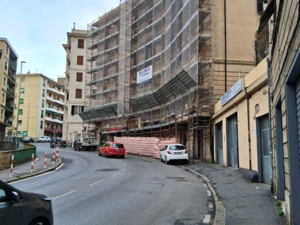 appartamento in vendita a Genova in zona Staglieno