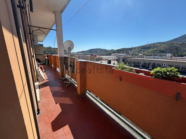 appartamento in vendita a Genova in zona Rivarolo