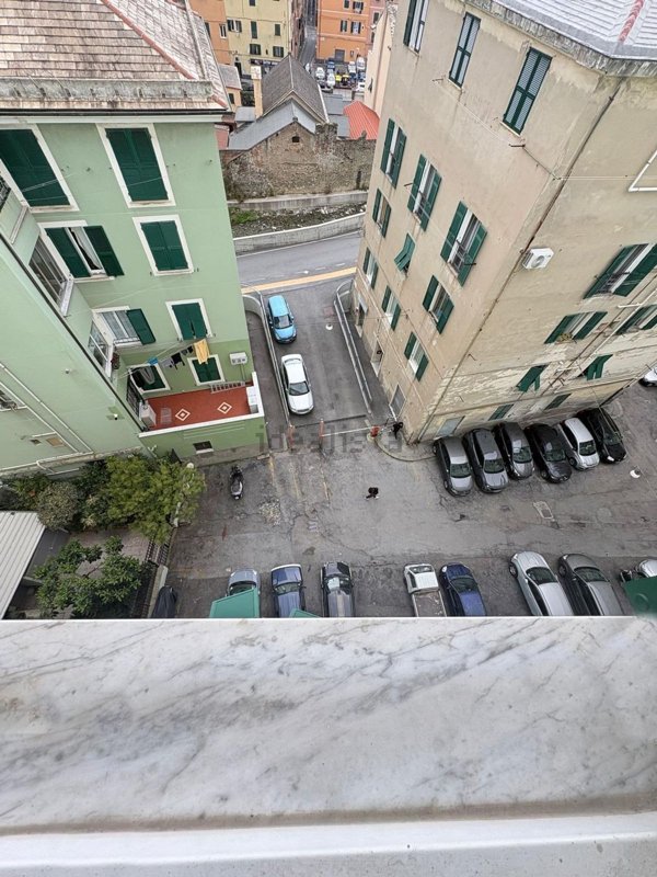 appartamento in vendita a Genova in zona Sestri Ponente