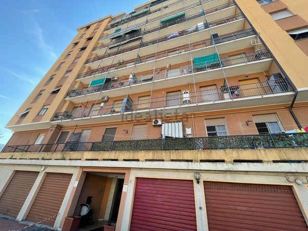 appartamento in vendita a Genova in zona Bolzaneto