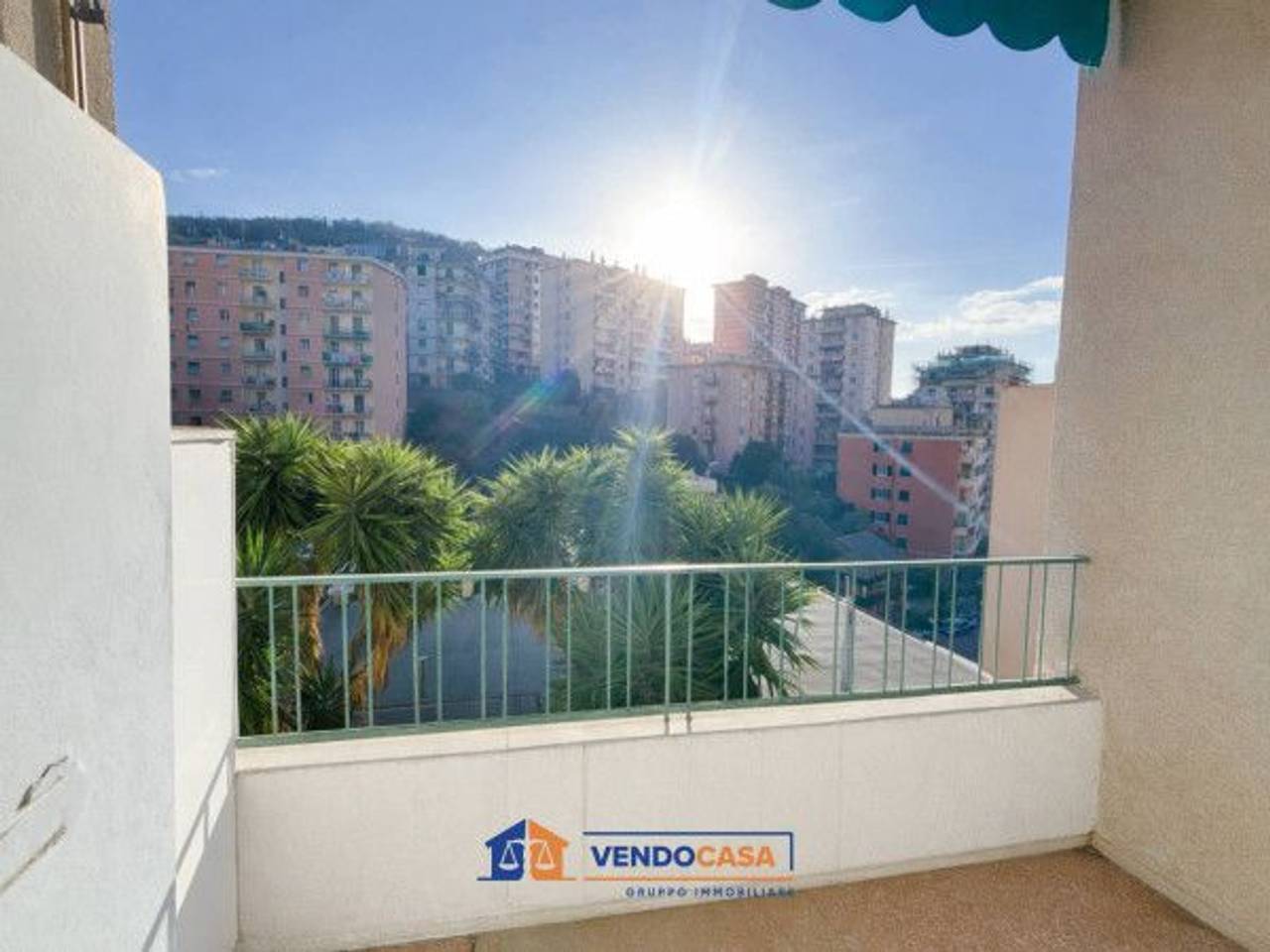 appartamento in vendita a Genova in zona Quezzi
