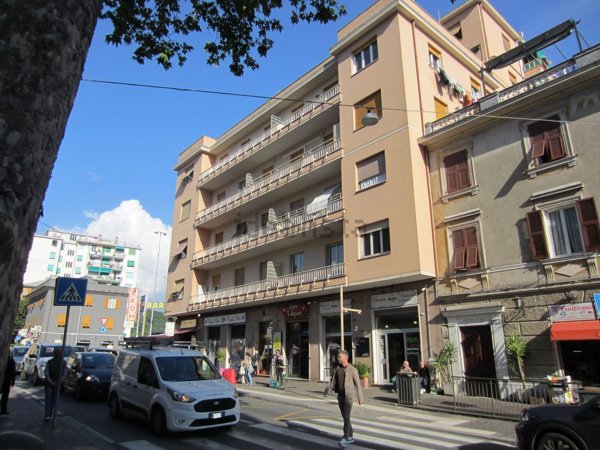 appartamento in vendita a Genova in zona Molassana