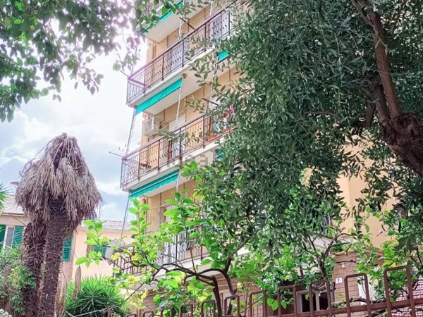 appartamento in vendita a Genova in zona Sestri Ponente