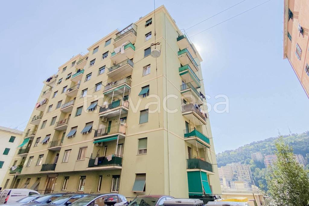 appartamento in vendita a Genova in zona Marassi