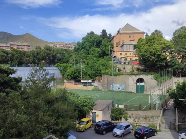 appartamento in vendita a Genova in zona Sestri Ponente
