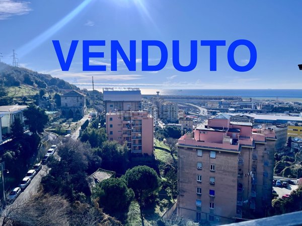 appartamento in vendita a Genova in zona Sestri Ponente