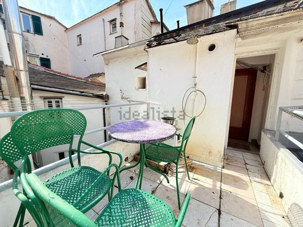 appartamento in vendita a Genova in zona Sottoripa / Maddalena / Molo