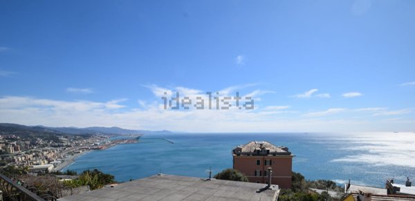 appartamento in vendita a Genova in zona Crevari