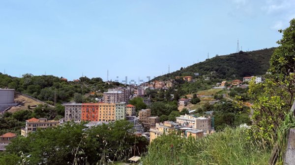 casa indipendente in vendita a Genova in zona Rivarolo