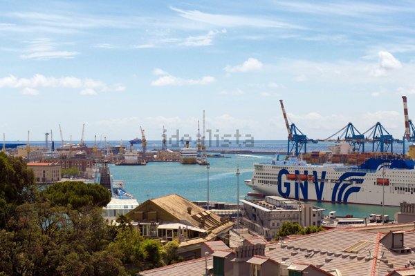 appartamento in vendita a Genova in zona DiNegro