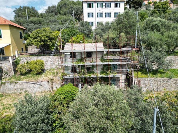 casa indipendente in vendita a Genova in zona Apparizione
