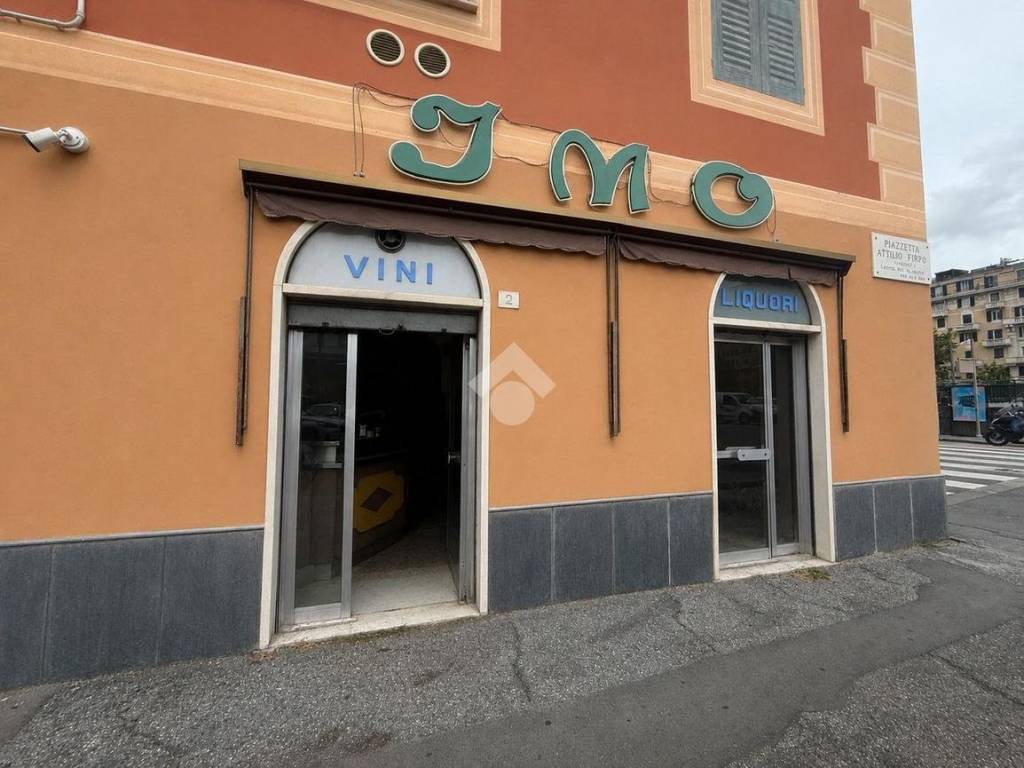 negozio in vendita a Genova in zona Marassi