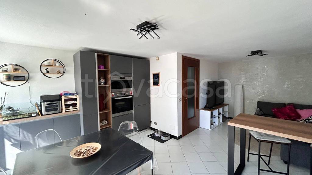 appartamento in vendita a Genova in zona Bolzaneto