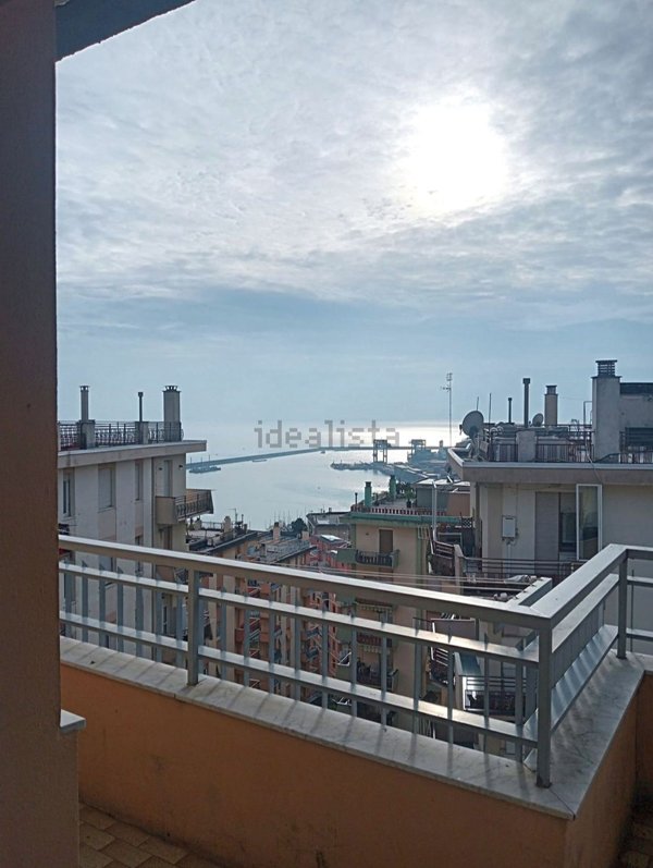 appartamento in vendita a Genova in zona Pegli
